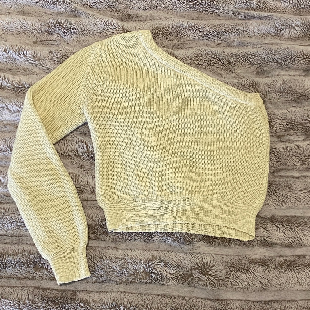 12th Tribe Cream One-shoulder Knit Sweater